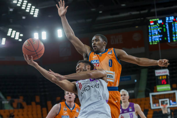 战术调整与 战术调整与