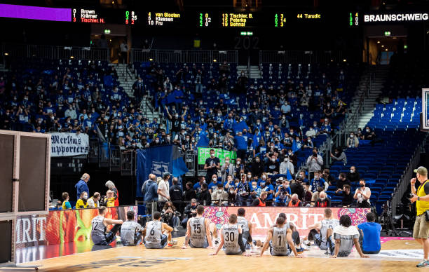 轻松将点球 轻松将点球